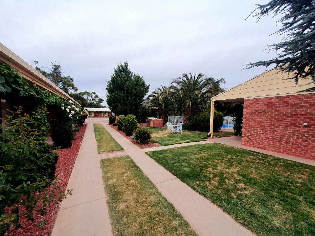 Roundhouse Motel Peterborough Zewnętrze zdjęcie