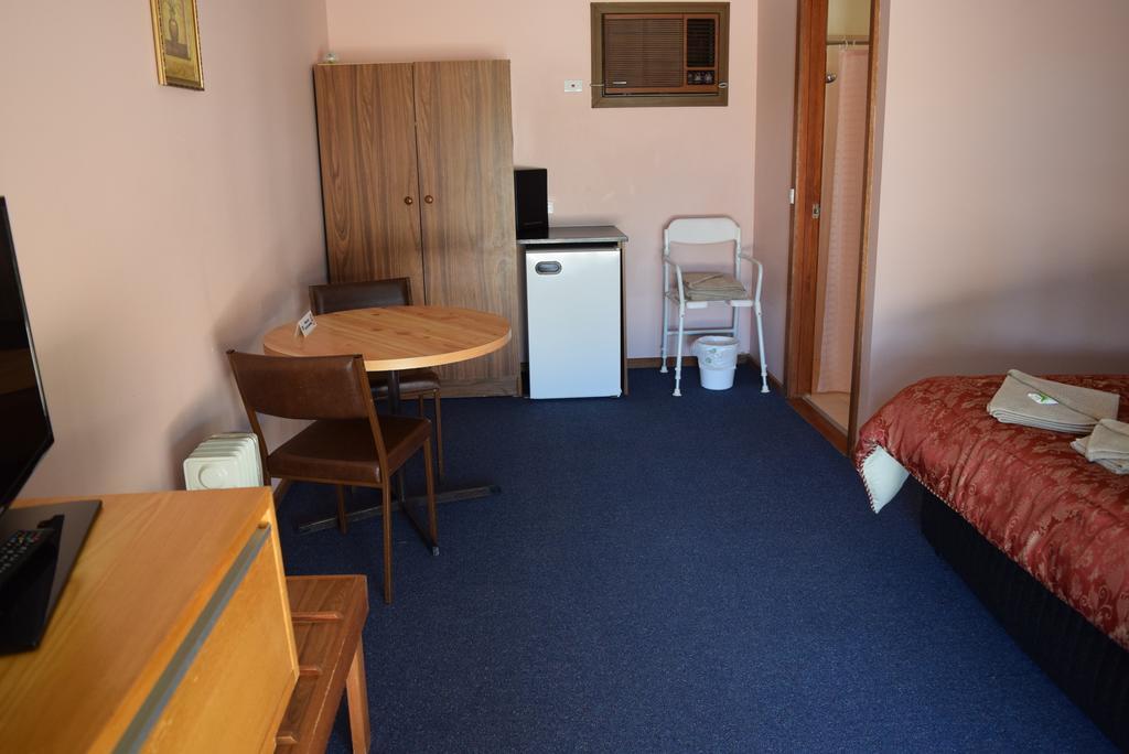 Roundhouse Motel Peterborough Pokój zdjęcie