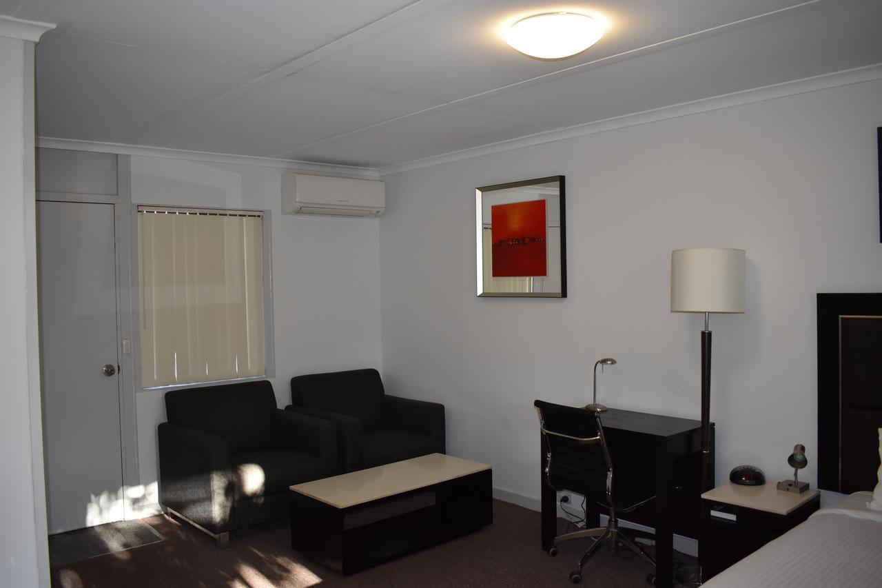 Roundhouse Motel Peterborough Zewnętrze zdjęcie
